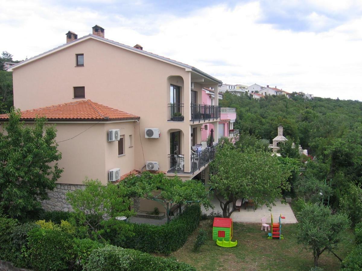 Apartman Valentic Apartment Jadranovo Exterior photo