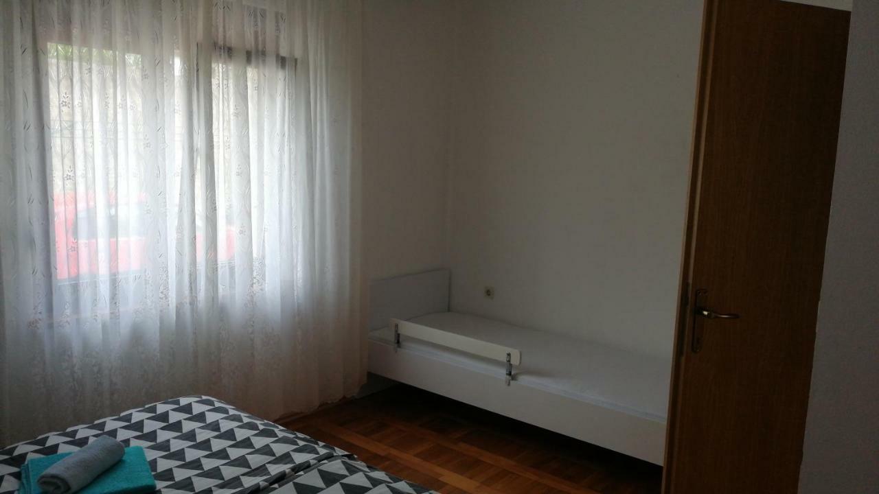 Apartman Valentic Apartment Jadranovo Exterior photo